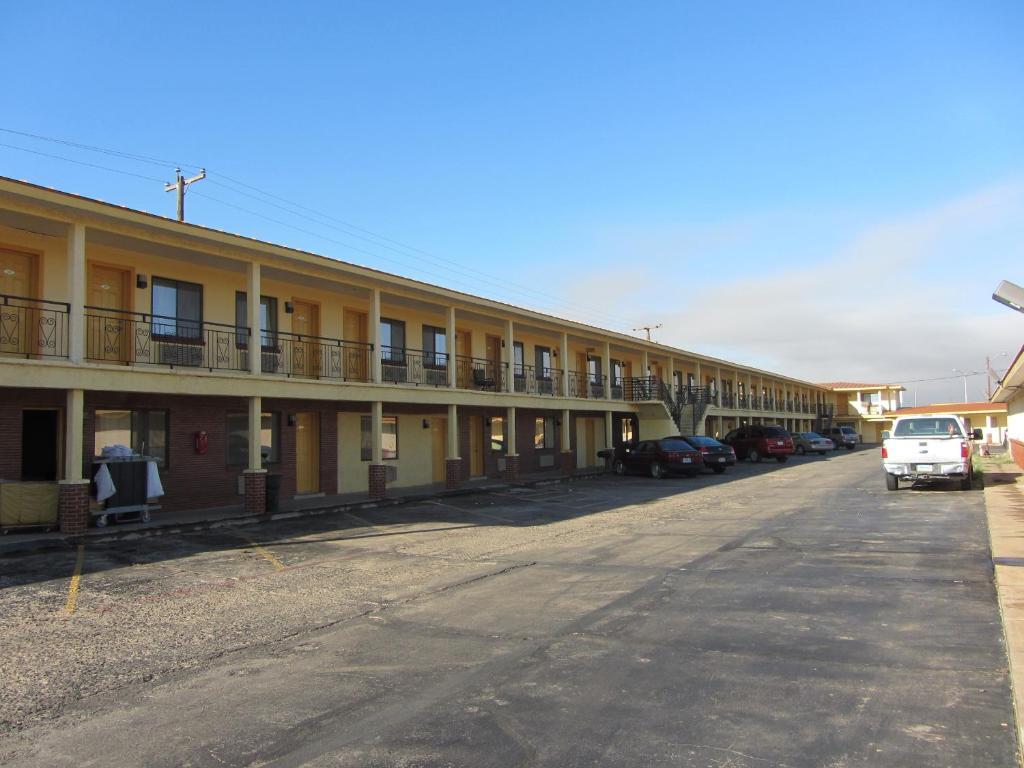 Scottish Delight Motel Midland Exterior photo